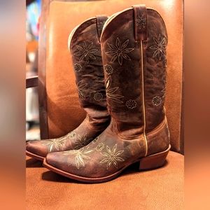 Shyanne Daisy Mae Snip Toe Cowgirl Boots